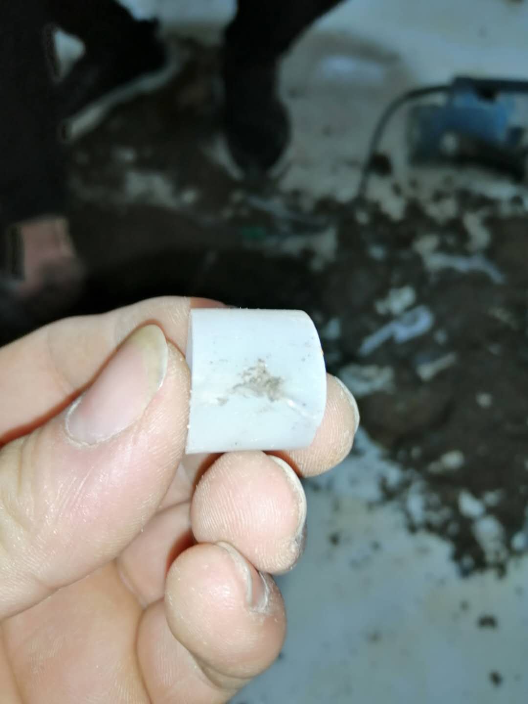 自贡家里地暖漏水了怎么办？